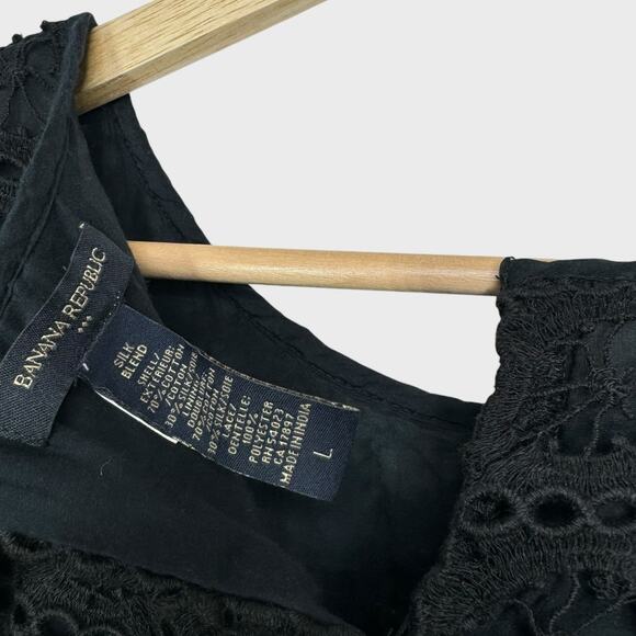 Banana Republic Large Black Lace Top Silk Blend Sleeveless Eyelet Casual Office - Picture 4 of 5
